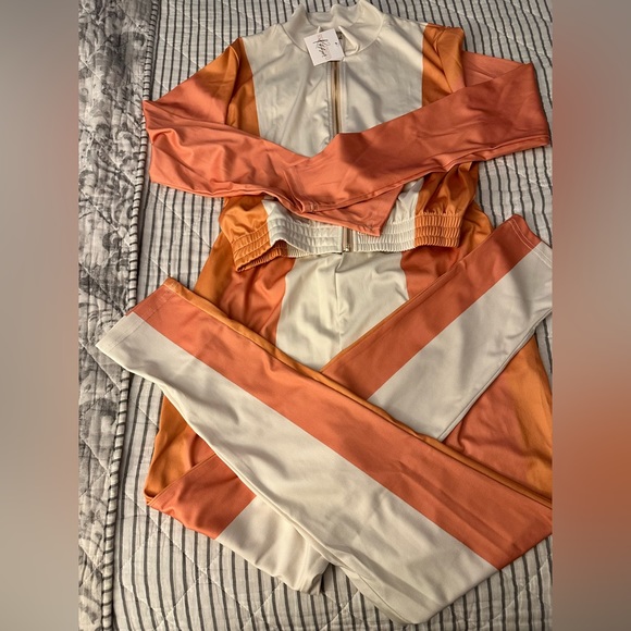 Ombre new never worm set. Size XL, fits like a large. - Picture 1 of 3